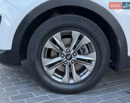 Білий Хендай Санта Фе, об'ємом двигуна 2.36 л та пробігом 177 тис. км за 13300 $, фото 59 на Automoto.ua