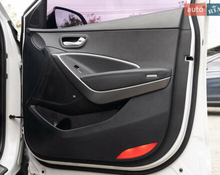 Білий Хендай Санта Фе, об'ємом двигуна 2 л та пробігом 173 тис. км за 18950 $, фото 32 на Automoto.ua