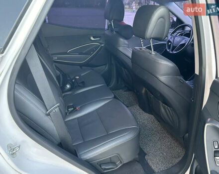 Білий Хендай Санта Фе, об'ємом двигуна 2 л та пробігом 164 тис. км за 18500 $, фото 5 на Automoto.ua