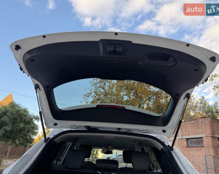 Белый Хендай Санта Фе, объемом двигателя 2.36 л и пробегом 177 тыс. км за 13500 $, фото 90 на Automoto.ua