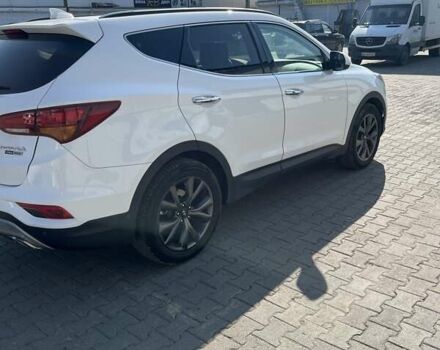 Белый Хендай Санта Фе, объемом двигателя 2.2 л и пробегом 199 тыс. км за 22000 $, фото 10 на Automoto.ua