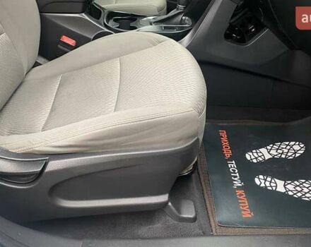 Белый Хендай Санта Фе, объемом двигателя 2.36 л и пробегом 152 тыс. км за 12500 $, фото 37 на Automoto.ua