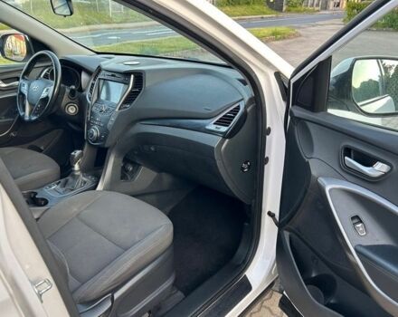 Белый Хендай Санта Фе, объемом двигателя 2 л и пробегом 190 тыс. км за 8300 $, фото 11 на Automoto.ua