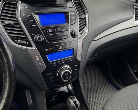 Белый Хендай Санта Фе, объемом двигателя 2.2 л и пробегом 320 тыс. км за 14000 $, фото 27 на Automoto.ua