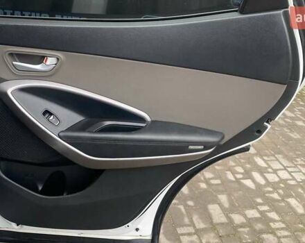 Белый Хендай Санта Фе, объемом двигателя 2.36 л и пробегом 152 тыс. км за 12500 $, фото 33 на Automoto.ua