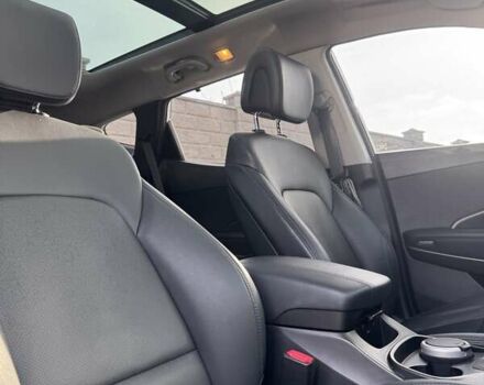 Белый Хендай Санта Фе, объемом двигателя 1.99 л и пробегом 176 тыс. км за 17800 $, фото 6 на Automoto.ua