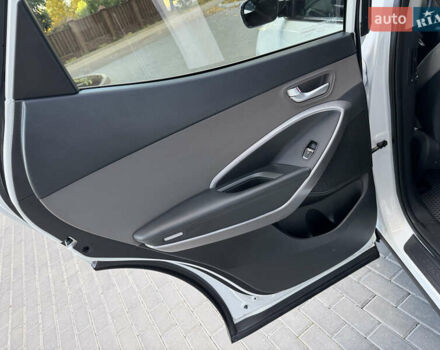 Белый Хендай Санта Фе, объемом двигателя 2.36 л и пробегом 177 тыс. км за 13500 $, фото 82 на Automoto.ua