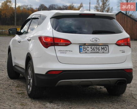 Белый Хендай Санта Фе, объемом двигателя 2.36 л и пробегом 158 тыс. км за 12900 $, фото 6 на Automoto.ua