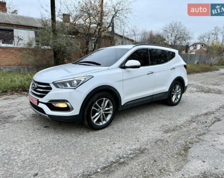 Белый Хендай Санта Фе, объемом двигателя 2 л и пробегом 210 тыс. км за 17500 $, фото 3 на Automoto.ua
