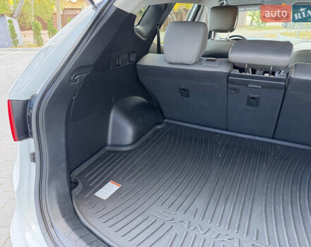 Білий Хендай Санта Фе, об'ємом двигуна 2.36 л та пробігом 177 тис. км за 13300 $, фото 89 на Automoto.ua