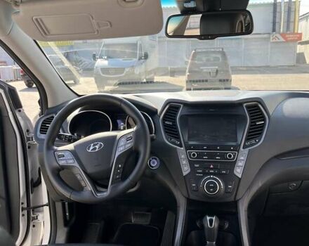 Белый Хендай Санта Фе, объемом двигателя 2.2 л и пробегом 199 тыс. км за 22000 $, фото 19 на Automoto.ua