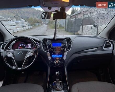 Белый Хендай Санта Фе, объемом двигателя 2.2 л и пробегом 320 тыс. км за 14000 $, фото 19 на Automoto.ua