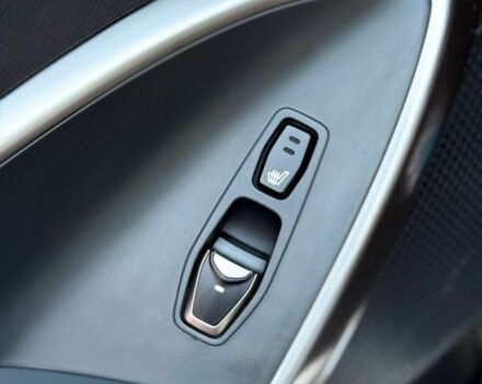 Белый Хендай Санта Фе, объемом двигателя 2 л и пробегом 207 тыс. км за 17500 $, фото 1 на Automoto.ua