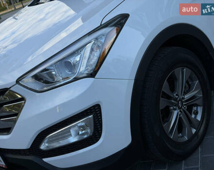 Білий Хендай Санта Фе, об'ємом двигуна 2.36 л та пробігом 177 тис. км за 13300 $, фото 55 на Automoto.ua