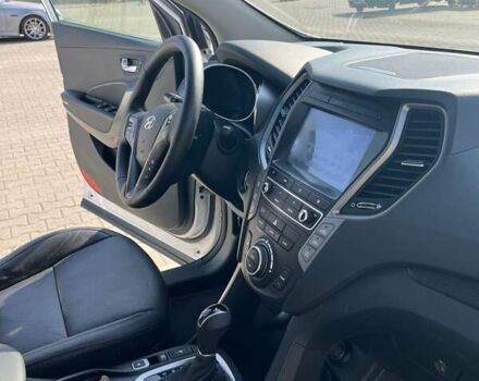 Белый Хендай Санта Фе, объемом двигателя 2.2 л и пробегом 199 тыс. км за 22000 $, фото 22 на Automoto.ua