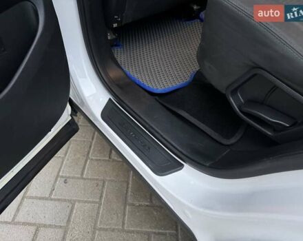 Белый Хендай Санта Фе, объемом двигателя 2.2 л и пробегом 320 тыс. км за 14000 $, фото 20 на Automoto.ua