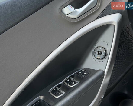 Білий Хендай Санта Фе, об'ємом двигуна 2.36 л та пробігом 177 тис. км за 13300 $, фото 66 на Automoto.ua