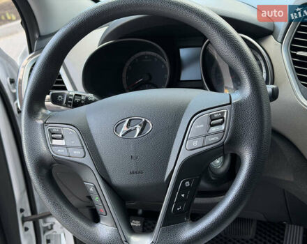 Білий Хендай Санта Фе, об'ємом двигуна 2.36 л та пробігом 177 тис. км за 13300 $, фото 81 на Automoto.ua