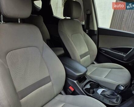 Белый Хендай Санта Фе, объемом двигателя 2.4 л и пробегом 110 тыс. км за 14950 $, фото 13 на Automoto.ua