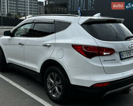 Білий Хендай Санта Фе, об'ємом двигуна 2.36 л та пробігом 200 тис. км за 16750 $, фото 2 на Automoto.ua