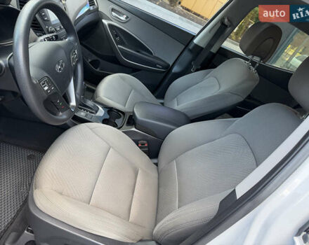 Белый Хендай Санта Фе, объемом двигателя 2.36 л и пробегом 177 тыс. км за 13500 $, фото 71 на Automoto.ua