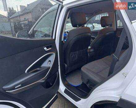 Белый Хендай Санта Фе, объемом двигателя 2.2 л и пробегом 320 тыс. км за 14000 $, фото 21 на Automoto.ua