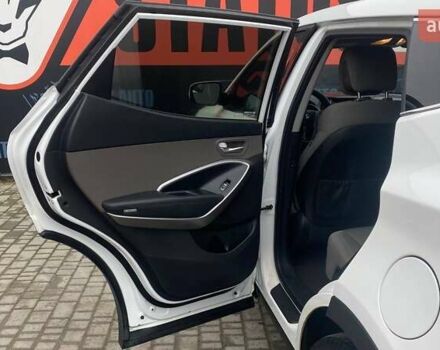 Белый Хендай Санта Фе, объемом двигателя 2.36 л и пробегом 152 тыс. км за 12500 $, фото 25 на Automoto.ua