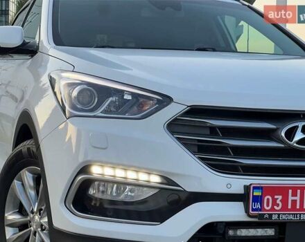 Белый Хендай Санта Фе, объемом двигателя 2.2 л и пробегом 270 тыс. км за 19700 $, фото 5 на Automoto.ua