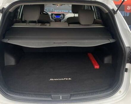 Белый Хендай Санта Фе, объемом двигателя 2.36 л и пробегом 152 тыс. км за 12500 $, фото 11 на Automoto.ua