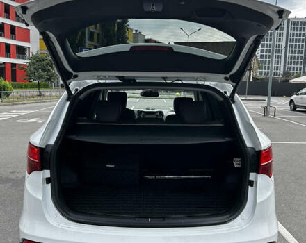 Білий Хендай Санта Фе, об'ємом двигуна 2.36 л та пробігом 200 тис. км за 16750 $, фото 10 на Automoto.ua