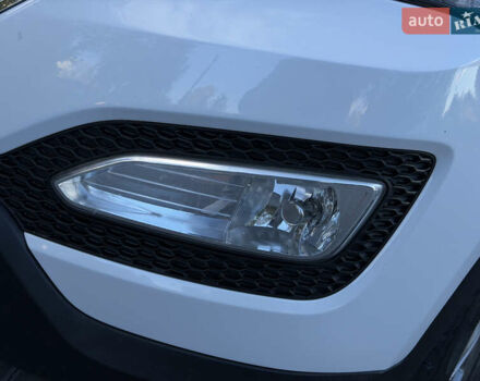 Белый Хендай Санта Фе, объемом двигателя 2.36 л и пробегом 177 тыс. км за 13500 $, фото 57 на Automoto.ua