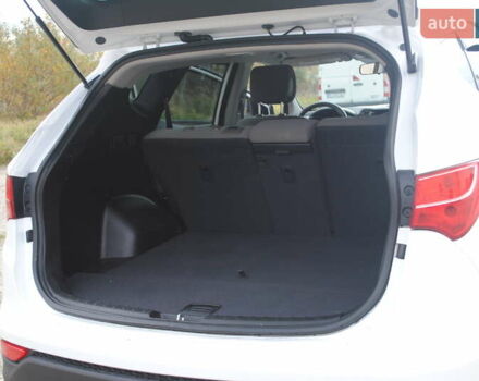 Белый Хендай Санта Фе, объемом двигателя 2.36 л и пробегом 158 тыс. км за 12900 $, фото 16 на Automoto.ua