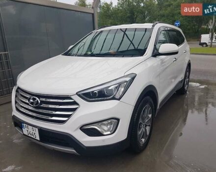 Белый Хендай Санта Фе, объемом двигателя 3.34 л и пробегом 160 тыс. км за 15399 $, фото 1 на Automoto.ua