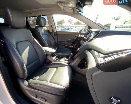 Белый Хендай Санта Фе, объемом двигателя 2.2 л и пробегом 214 тыс. км за 18500 $, фото 24 на Automoto.ua