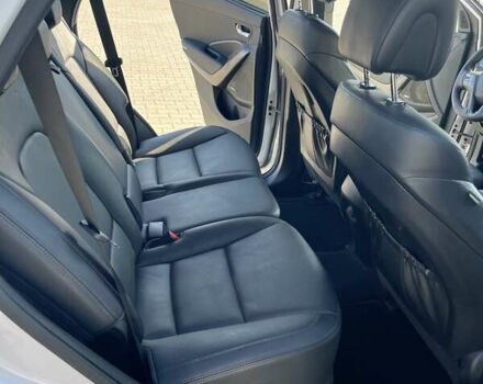 Белый Хендай Санта Фе, объемом двигателя 2.2 л и пробегом 199 тыс. км за 22000 $, фото 16 на Automoto.ua