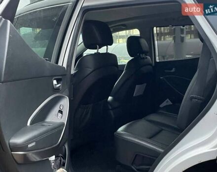 Белый Хендай Санта Фе, объемом двигателя 2.2 л и пробегом 272 тыс. км за 18900 $, фото 19 на Automoto.ua