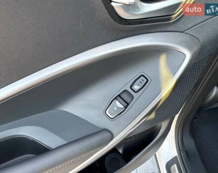 Білий Хендай Санта Фе, об'ємом двигуна 2 л та пробігом 218 тис. км за 17800 $, фото 21 на Automoto.ua