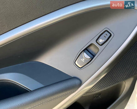 Белый Хендай Санта Фе, объемом двигателя 2.2 л и пробегом 214 тыс. км за 18500 $, фото 20 на Automoto.ua