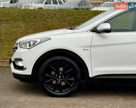 Белый Хендай Санта Фе, объемом двигателя 2.2 л и пробегом 211 тыс. км за 21990 $, фото 8 на Automoto.ua