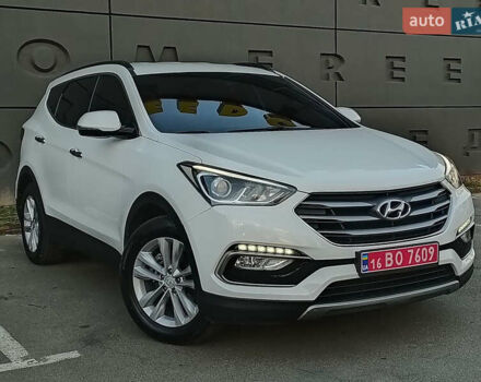Білий Хендай Санта Фе, об'ємом двигуна 2 л та пробігом 189 тис. км за 18888 $, фото 6 на Automoto.ua
