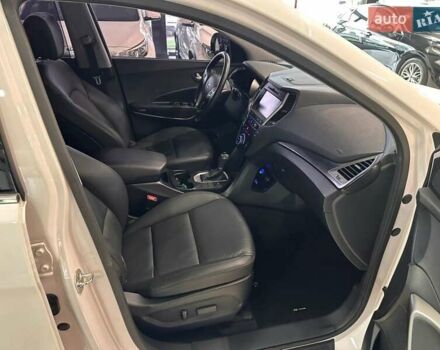 Білий Хендай Санта Фе, об'ємом двигуна 2 л та пробігом 167 тис. км за 19900 $, фото 19 на Automoto.ua