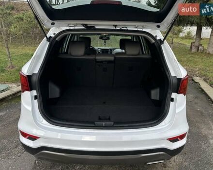 Белый Хендай Санта Фе, объемом двигателя 2.4 л и пробегом 110 тыс. км за 14750 $, фото 17 на Automoto.ua