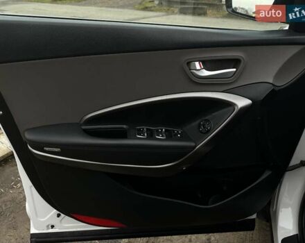 Белый Хендай Санта Фе, объемом двигателя 2.4 л и пробегом 110 тыс. км за 14750 $, фото 19 на Automoto.ua