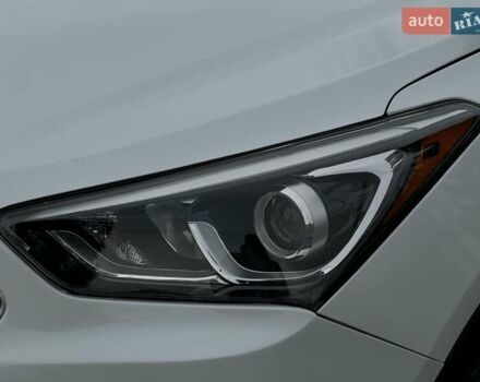 Белый Хендай Санта Фе, объемом двигателя 2.4 л и пробегом 110 тыс. км за 14750 $, фото 7 на Automoto.ua