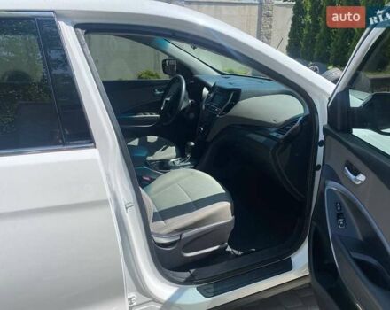 Білий Хендай Санта Фе, об'ємом двигуна 2.4 л та пробігом 164 тис. км за 12200 $, фото 10 на Automoto.ua