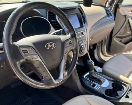 Белый Хендай Санта Фе, объемом двигателя 2 л и пробегом 154 тыс. км за 9500 $, фото 6 на Automoto.ua