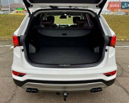 Белый Хендай Санта Фе, объемом двигателя 2.2 л и пробегом 211 тыс. км за 21990 $, фото 44 на Automoto.ua