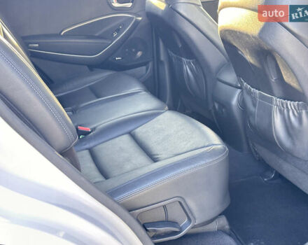 Белый Хендай Санта Фе, объемом двигателя 2.2 л и пробегом 157 тыс. км за 23650 $, фото 50 на Automoto.ua