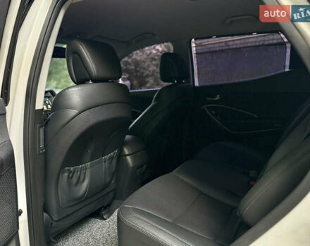 Белый Хендай Санта Фе, объемом двигателя 2 л и пробегом 183 тыс. км за 19555 $, фото 7 на Automoto.ua