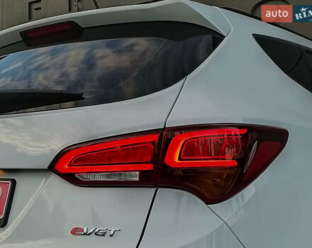 Білий Хендай Санта Фе, об'ємом двигуна 2 л та пробігом 189 тис. км за 18888 $, фото 14 на Automoto.ua